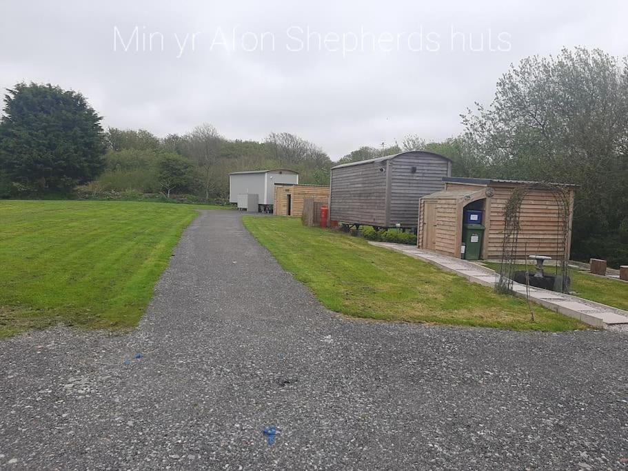 Anglesey New Modern Shepherds Hut With Spa Hot Tub Gwalchmai ภายนอก รูปภาพ